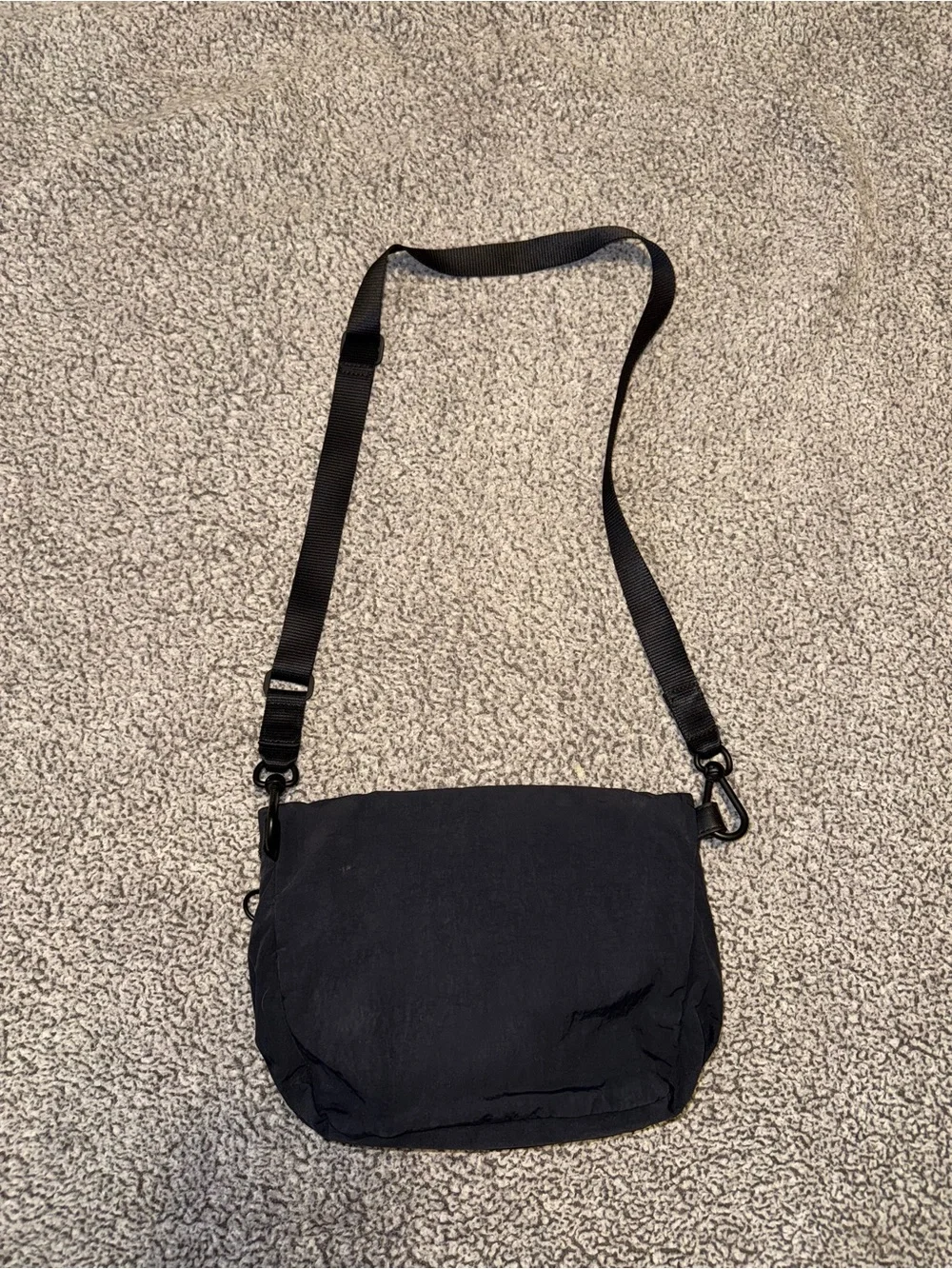 lululemon athletica Black Men’s Messenger Crossbody Bag